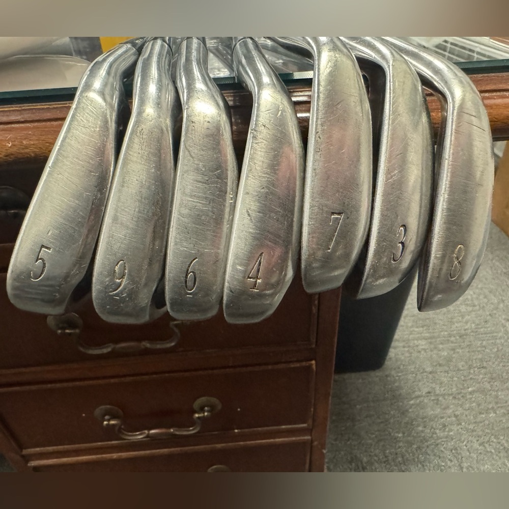 Mizuno T-Zoid MX-15 Iron set 3-9 great condition